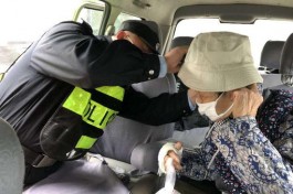 八旬老人不慎走失 <strong><mark>浙江</mark></strong>吴兴警方连夜寻回
