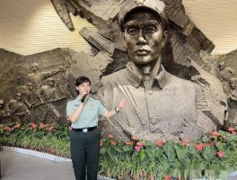 画家董振堂作品多少钱(画家董振堂作品欣赏)-画家董振堂联系方式