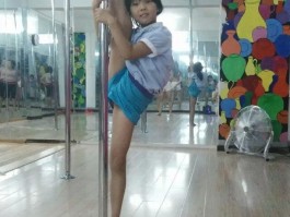 画家尹琼作品多少钱(青年画家尹骅)-画家尹琼联系方式
