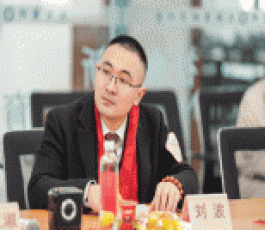 寻亲：王（跟养父姓，其生父姓刘）