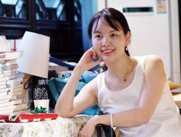 画家黄晓丹作品多少钱(黄晓丹个人资料)-画家黄晓丹联系方式