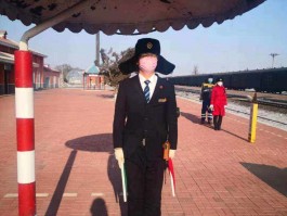 画家王东斌作品多少钱(王东的画多少钱一平尺)-画家王东斌联系方式