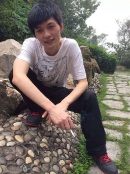 寻亲：卢伟达