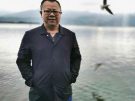 画家黄铁峰作品多少钱(现代画家黄铁山的作品水仙)-画家黄铁峰联系方式